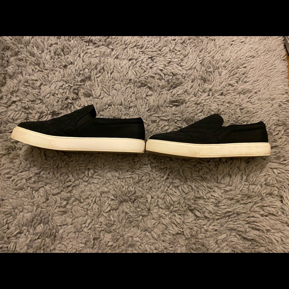 Black and white Aldo slip on sneakers - Picture 10 of 13
